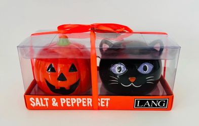 NEW VINTAGE LANG HALLOWEEN CERAMIC PUMPKIN AND BLACK CAT SALT AND PEPPER SHAKER SET