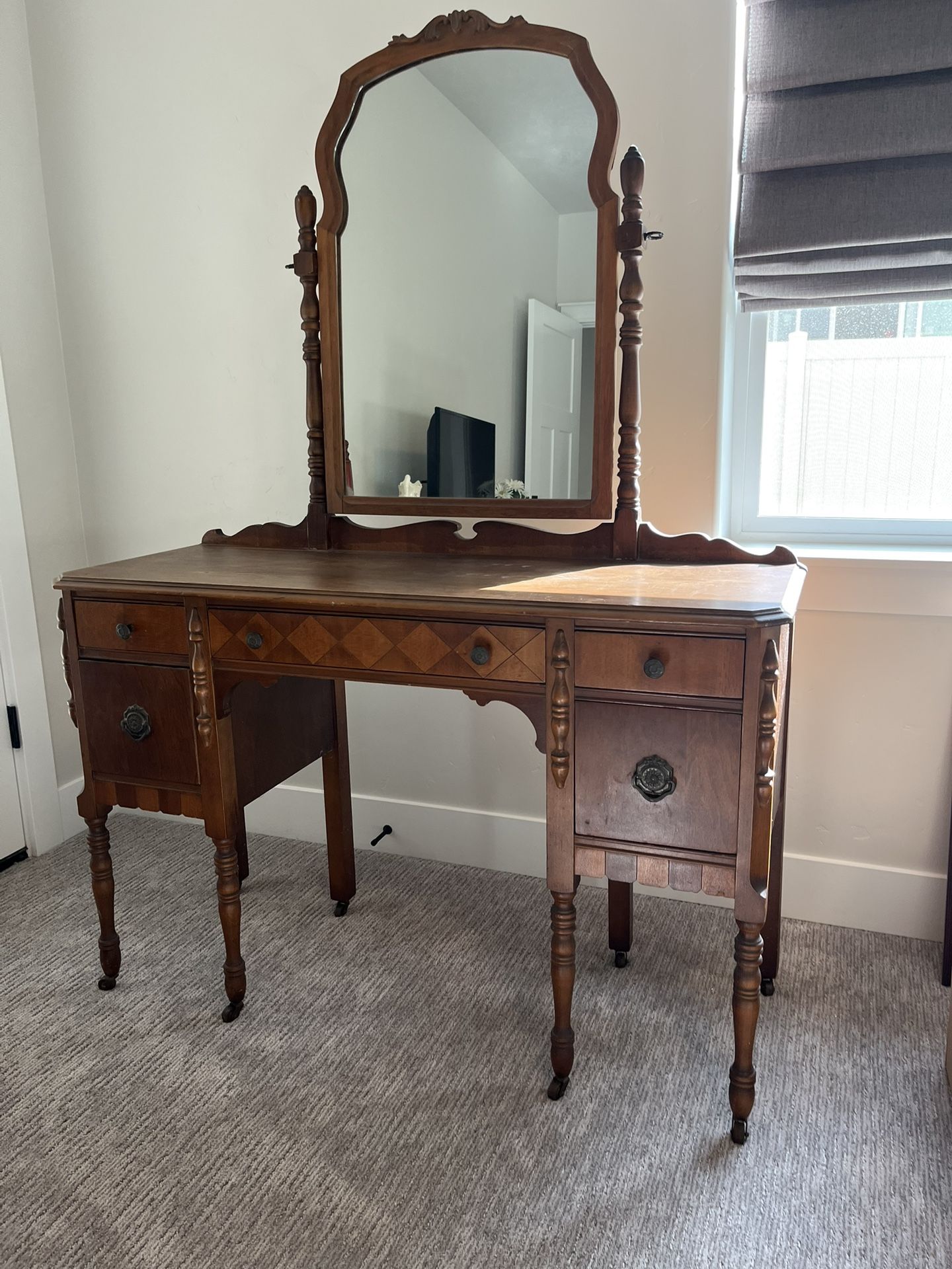 Abernathy Furniture Antique Bedroom Set