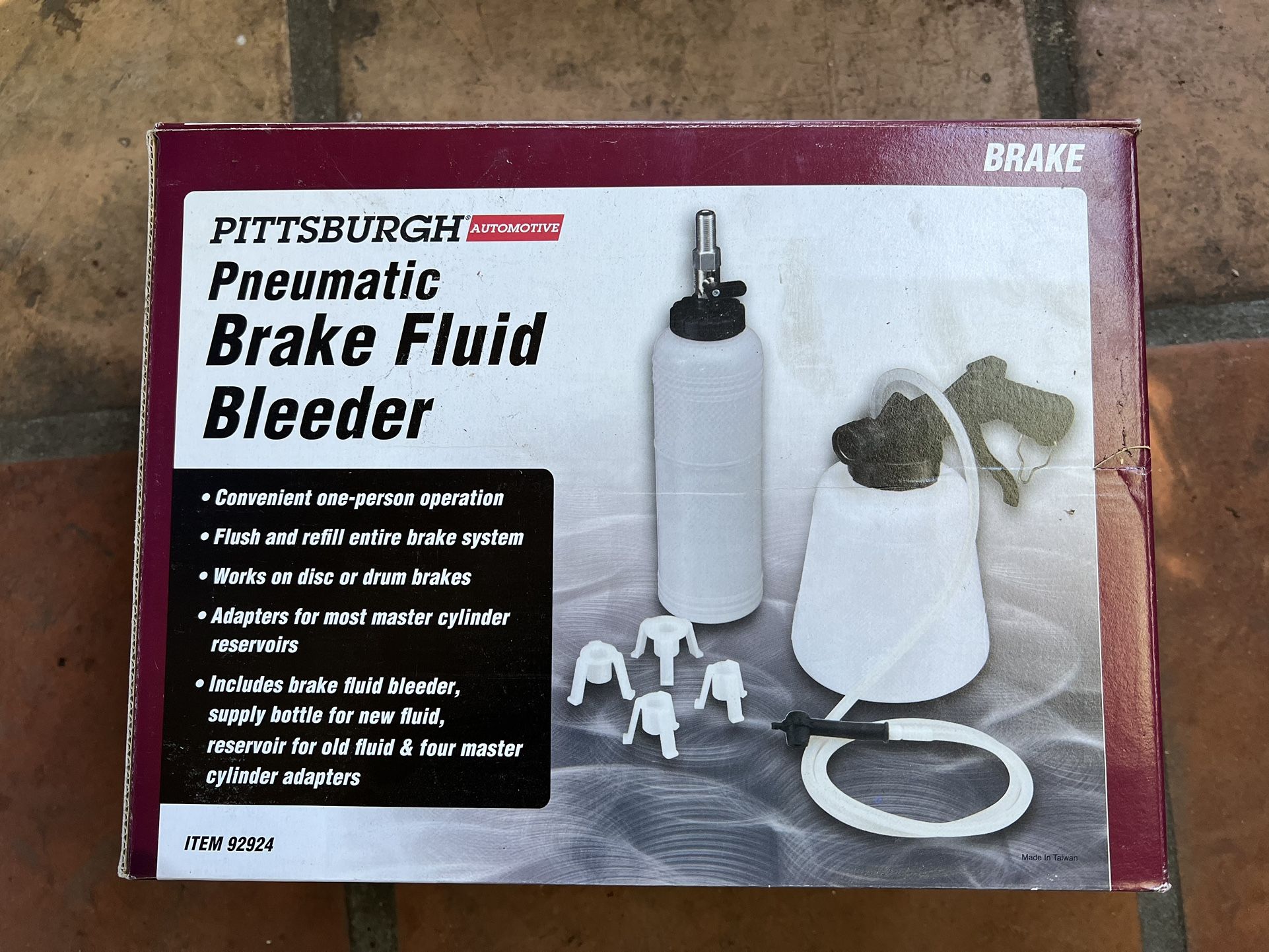 Pneumatic Brake Fluid Bleeder