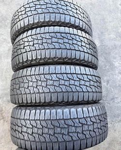 275/45/20 Falken AT vendo set de Tires con 80% de Vida las 4