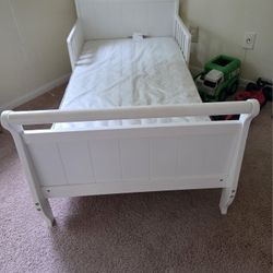 Bed for Toddler Good Conditions