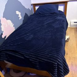 Twin Solid Wood Bed W New Mattress And Sheet Set And Comforter 