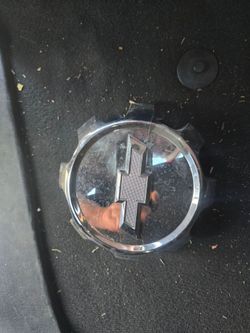 Chevy 2500/ 3500 HD Hub Cap
