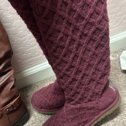 Size 7 Ugg Boots 