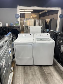 LG 4.5 Cubic Ft. Turbo Drum Top Load Washer And Gas Dryer Laundry Pair🔥