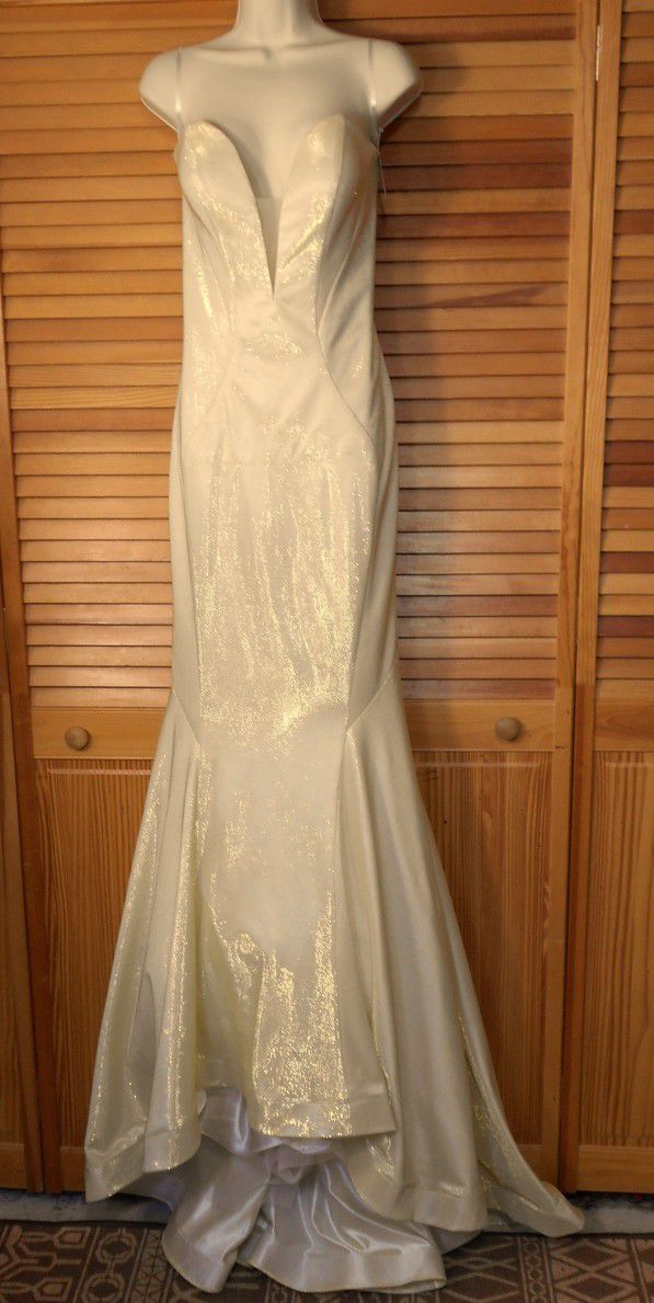 Prom Dress _Mac Duggal _Size 12 _Soft Gold Tone.