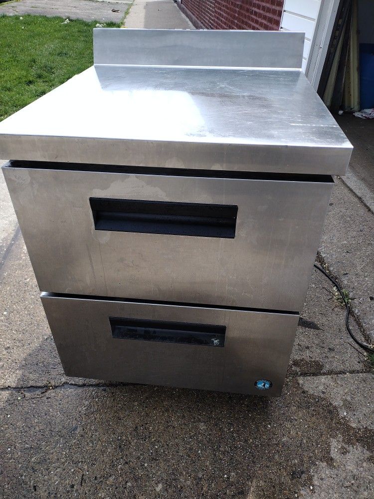 Freezer 27x30 Very Good Condition 