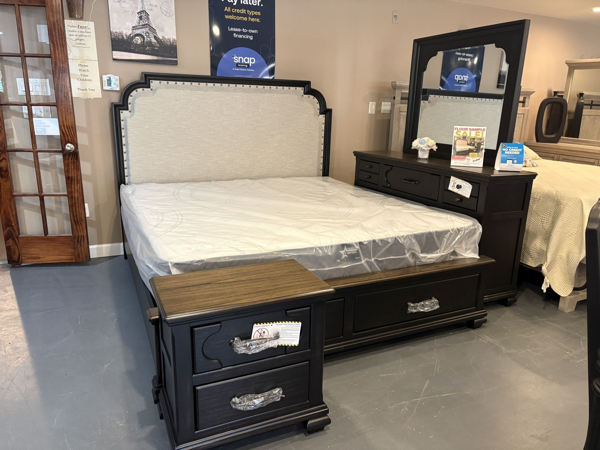 New King Platform Bedroom Set