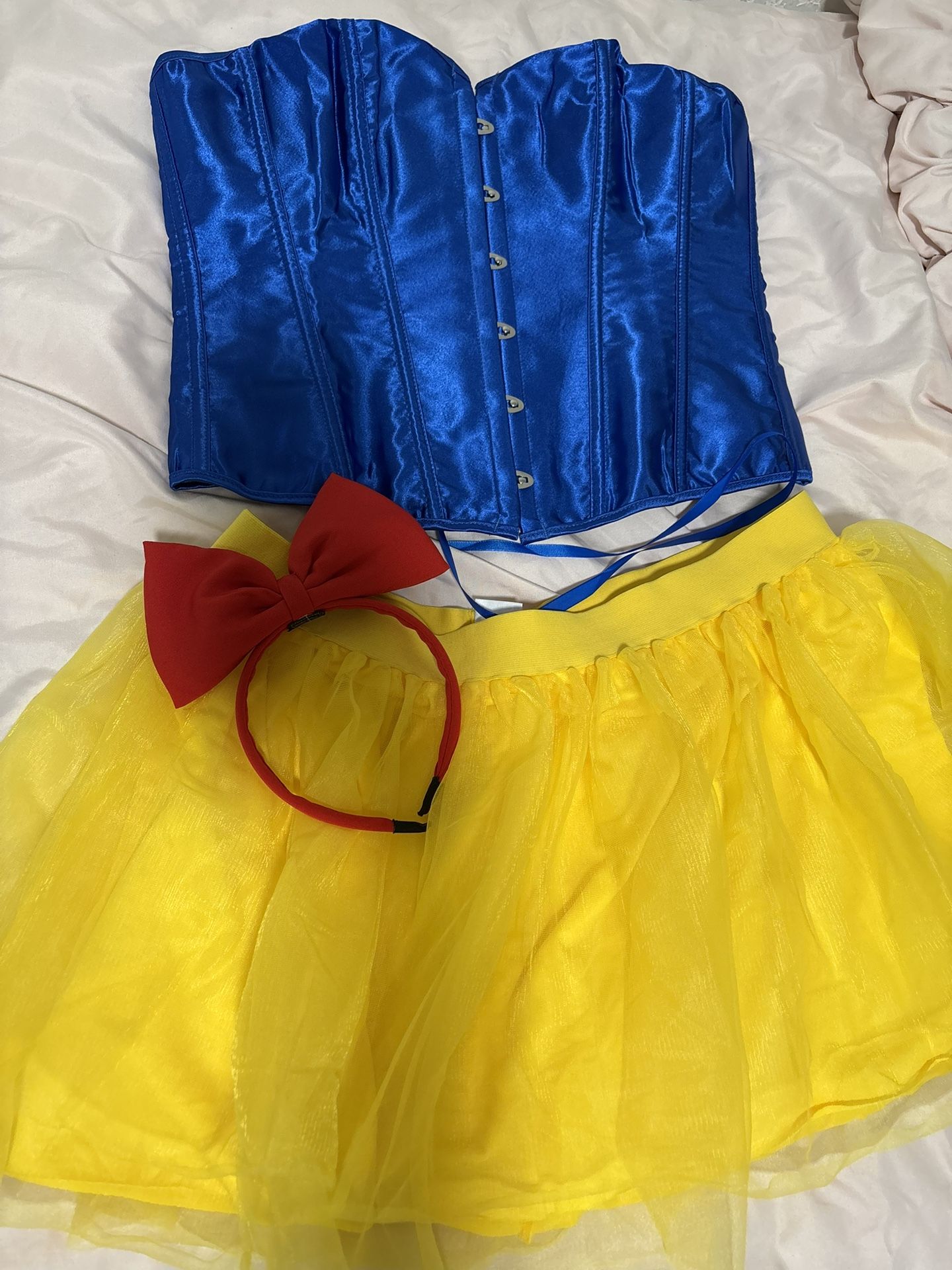 Snow White Costume