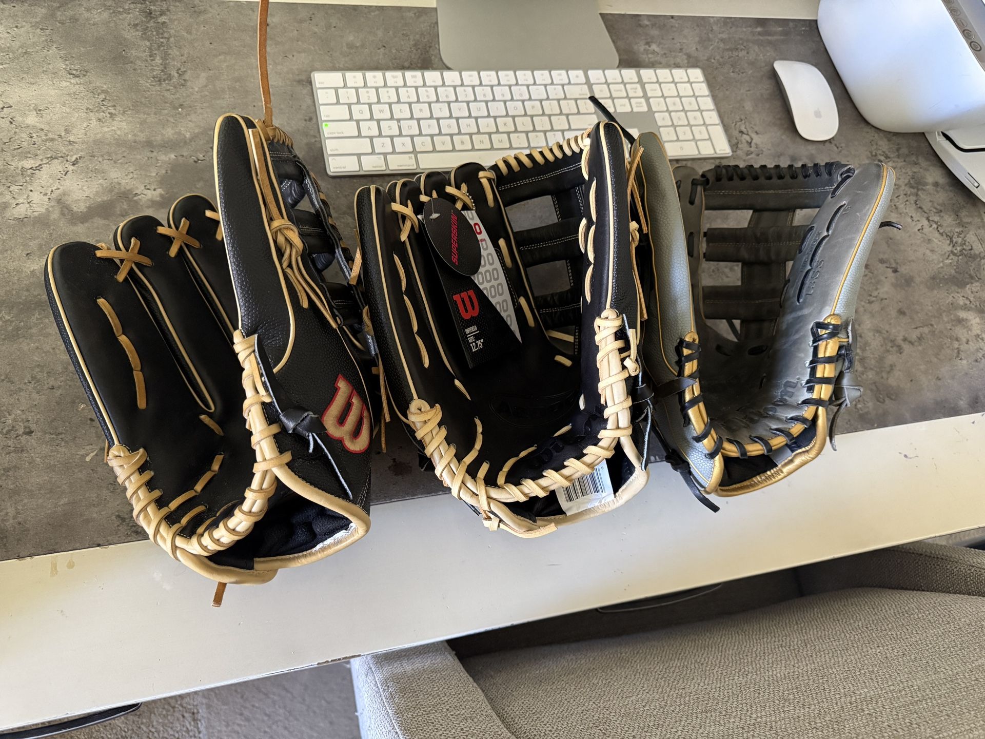 Wilson A2000 Gloves LHT