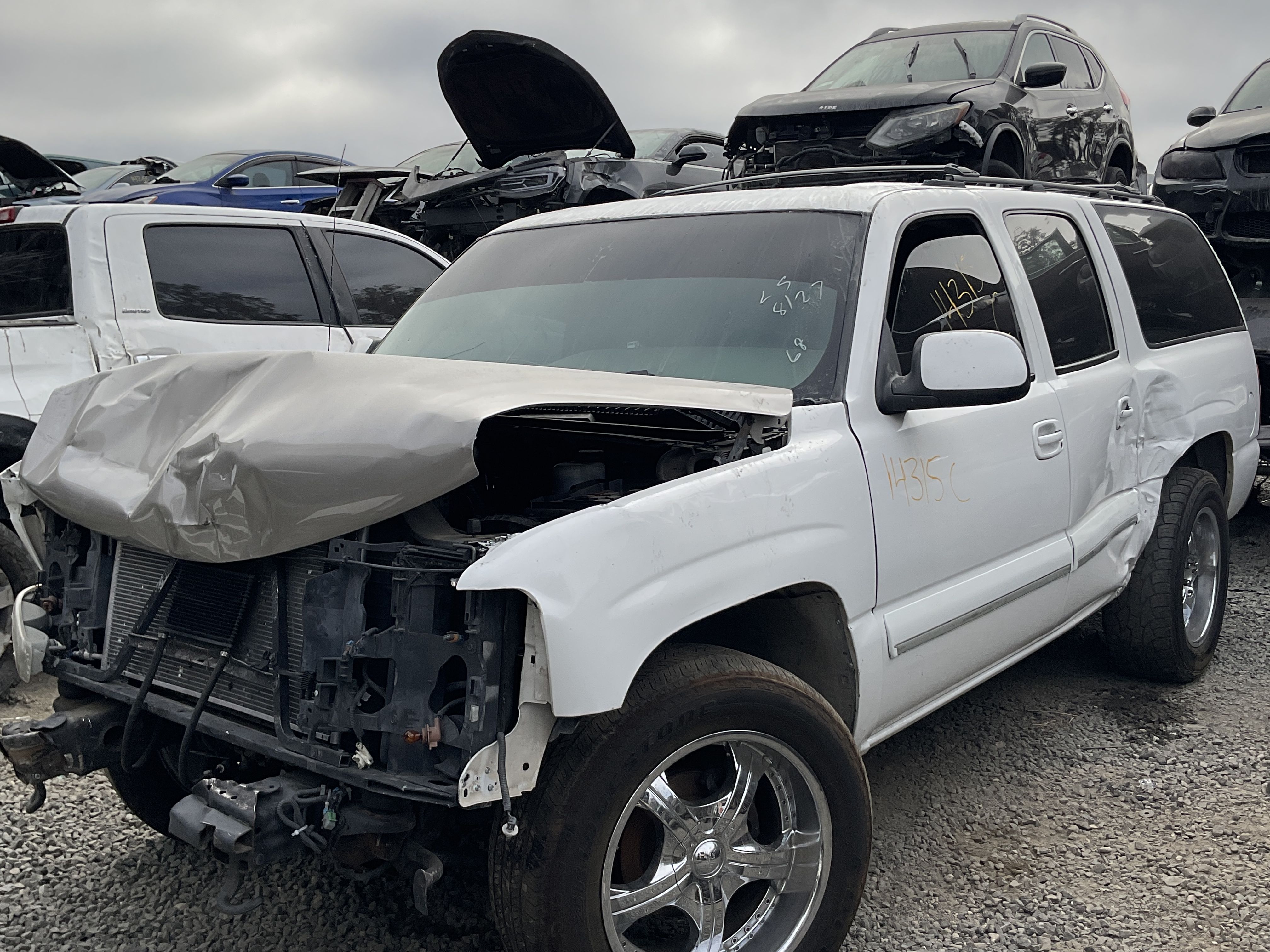 Parts for CHEVROLET SUBURBAN 1500 2WD FFV 4D SUV 5.3L COMMERCIAL 2002 - Stock #14315