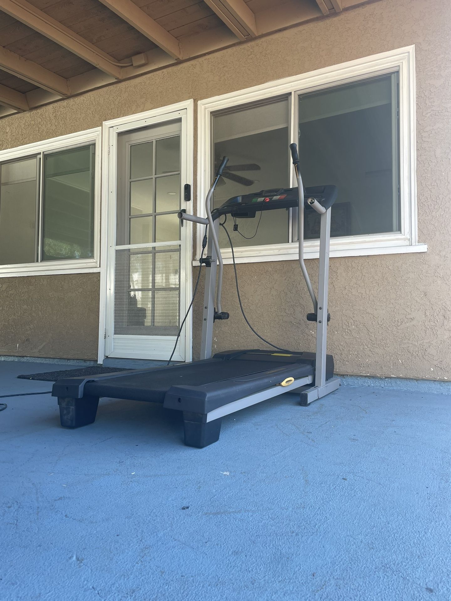 Treadmill 