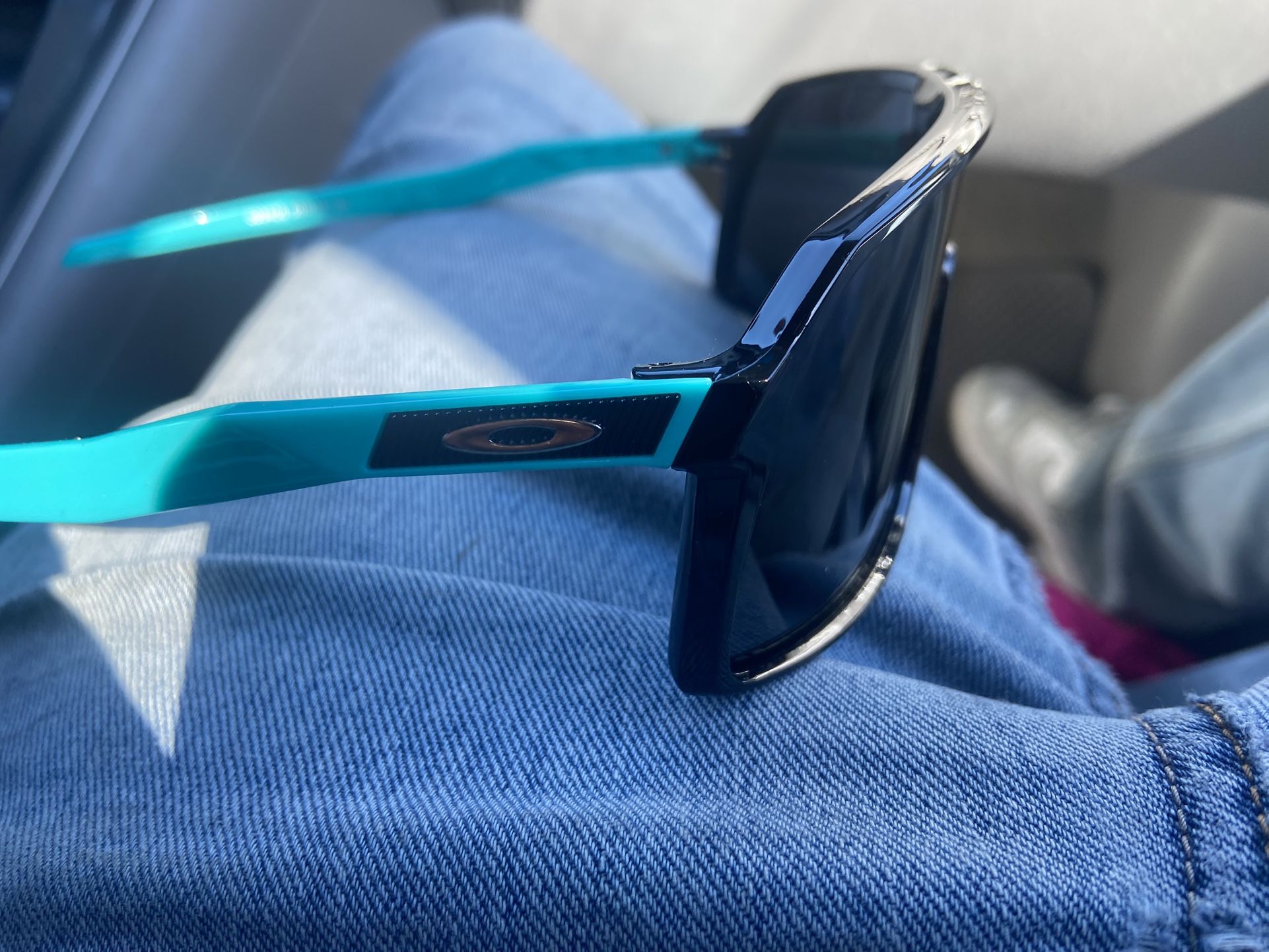 Oakley Surto