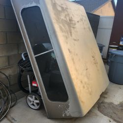 7ft Camper Shell Truck Topper (Pick Up In Shafter)