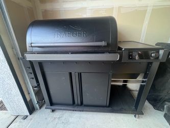 Traeger Woodridge Pro Plus Wood Pellet Grill & Smoker – Excellent Condition