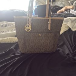 Michael Kors Jet Set Tote – Mocha, $178 Retail!