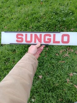 Sunglo Vintage Glass Pump Header