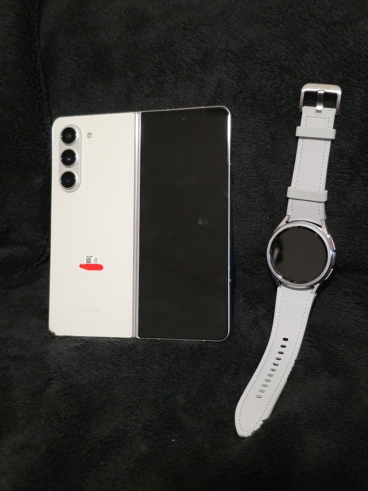 Samsung Galaxy Z Fold 5 Unlocked 12gb Ram 512gb storage unlocked and smartwatch Samsung 6