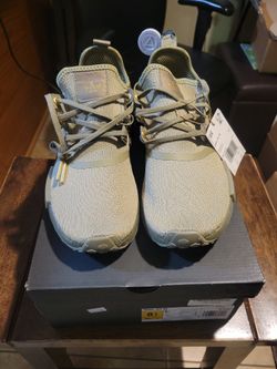 ADIDAS NMD_R1 W