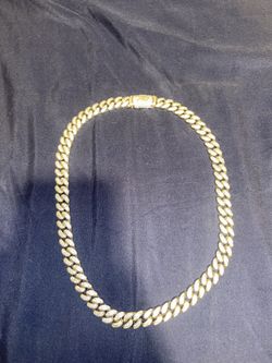 diamond cuban chain in white gold