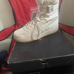 Nike SF Air Force 1 String