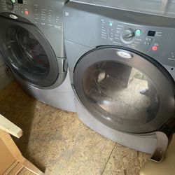 Whirlpool Washer and Dryer Set 