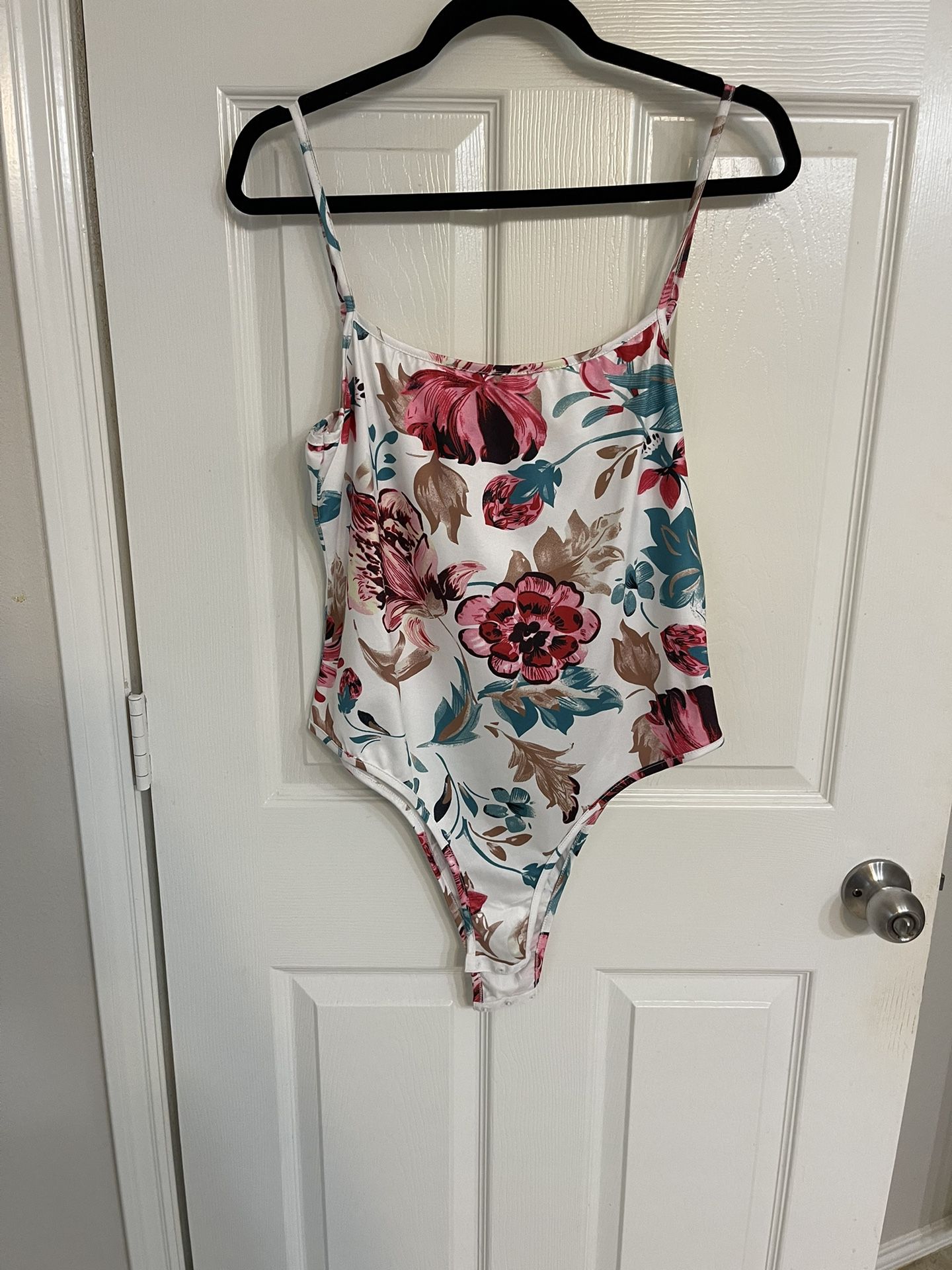 Pink And White Floral Bodysuit Size XL