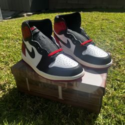 Air Jordan 1 Retro High OG “Black Toe”