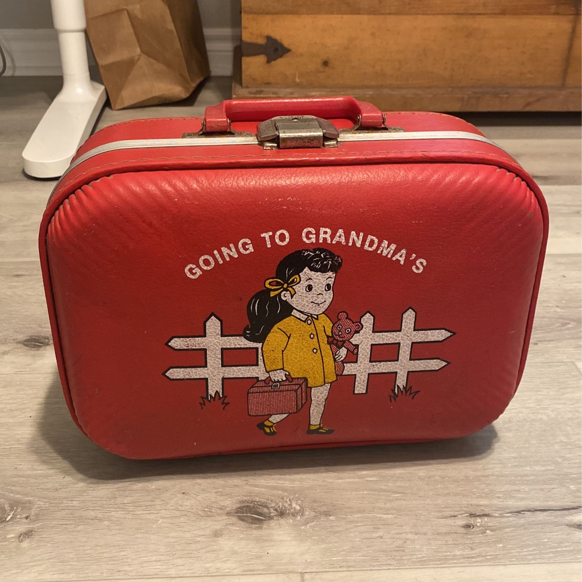Vintage Luggage I'm Going To Grandma's Girls Child Red Hard Suitcase 1970s