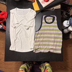 Women’s Tops//read Description 