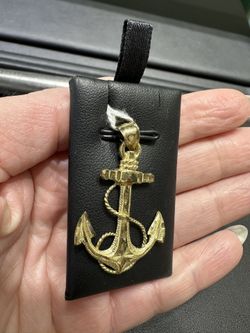 10k ANCHOR CHARM