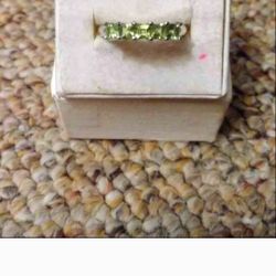 New S.925 Sterling Silver Princess Cut Peridot Ring Size 7  With Matching Earrings 