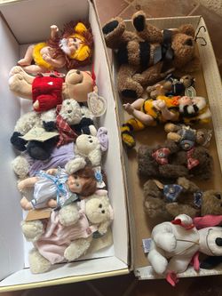 Vintage collectible, stuffed animals and dolls bundle