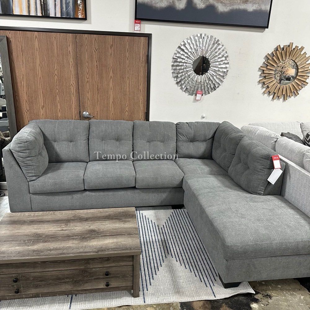 Sectional couch for living room