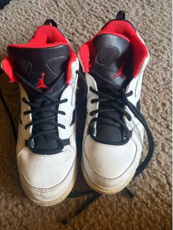 Boy shoes size 3Y