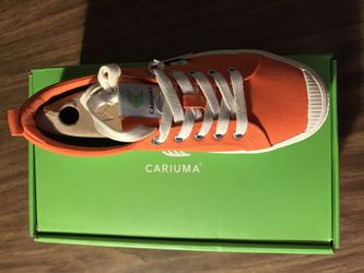 Cariuma (Brand New Never Worn) Canvas Sneaker