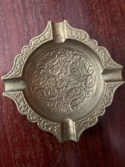1 Pakistani embossed decorative solid brass ash tray with intricate design