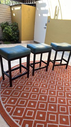 Set of 3 bar stools