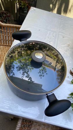 Kitchen pot