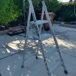 Aluminum Ladder 