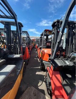 FORKLIFTS FOR SALE! Toyota, Komatsu, Mitsubishi, CAT, Nissan! 2000-6000lbs, 2-3 stages, side shifter