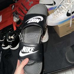 Nike Slides Size 