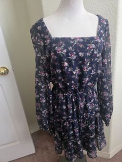 New dress in size L