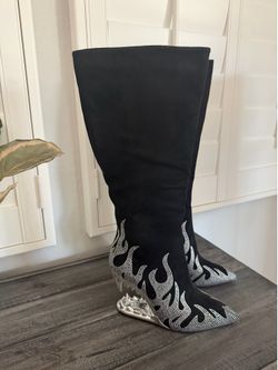NWOT: Womens Size 8 Wedge Heel Flame Rhinestone Pointed Toe Knee High Boots Fashion Trendy