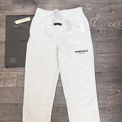 Essential Sweats light gray