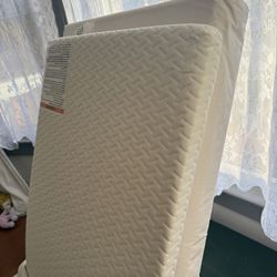 Crib mattress with Memory foam topper and waterproof Cover