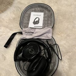 Active noise cancelling Headphones 