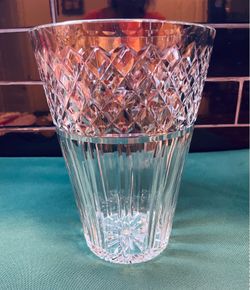 Vintage and beautiful heavy crystal vase with diamond /ribbed pattern