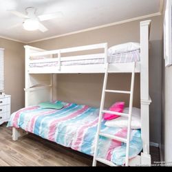 Pottery Barn Full/twin Bunk Beds