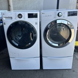 LG Washer And Dryer Set